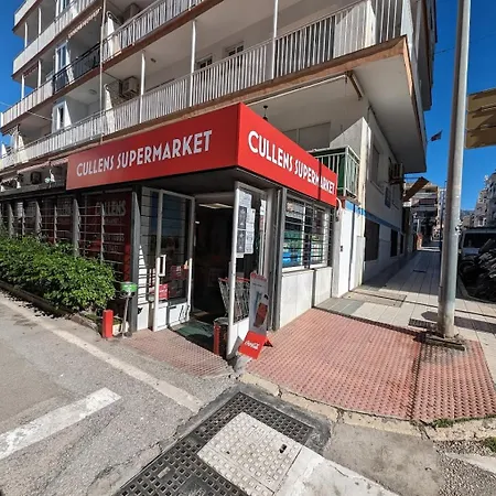 En El Centro De Nerja