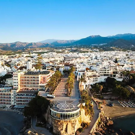 En El Centro De Lejlighed Nerja